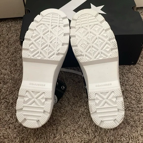 Converse Ctas Lugged Hi Black/White US 7 - Picture 6 of 8